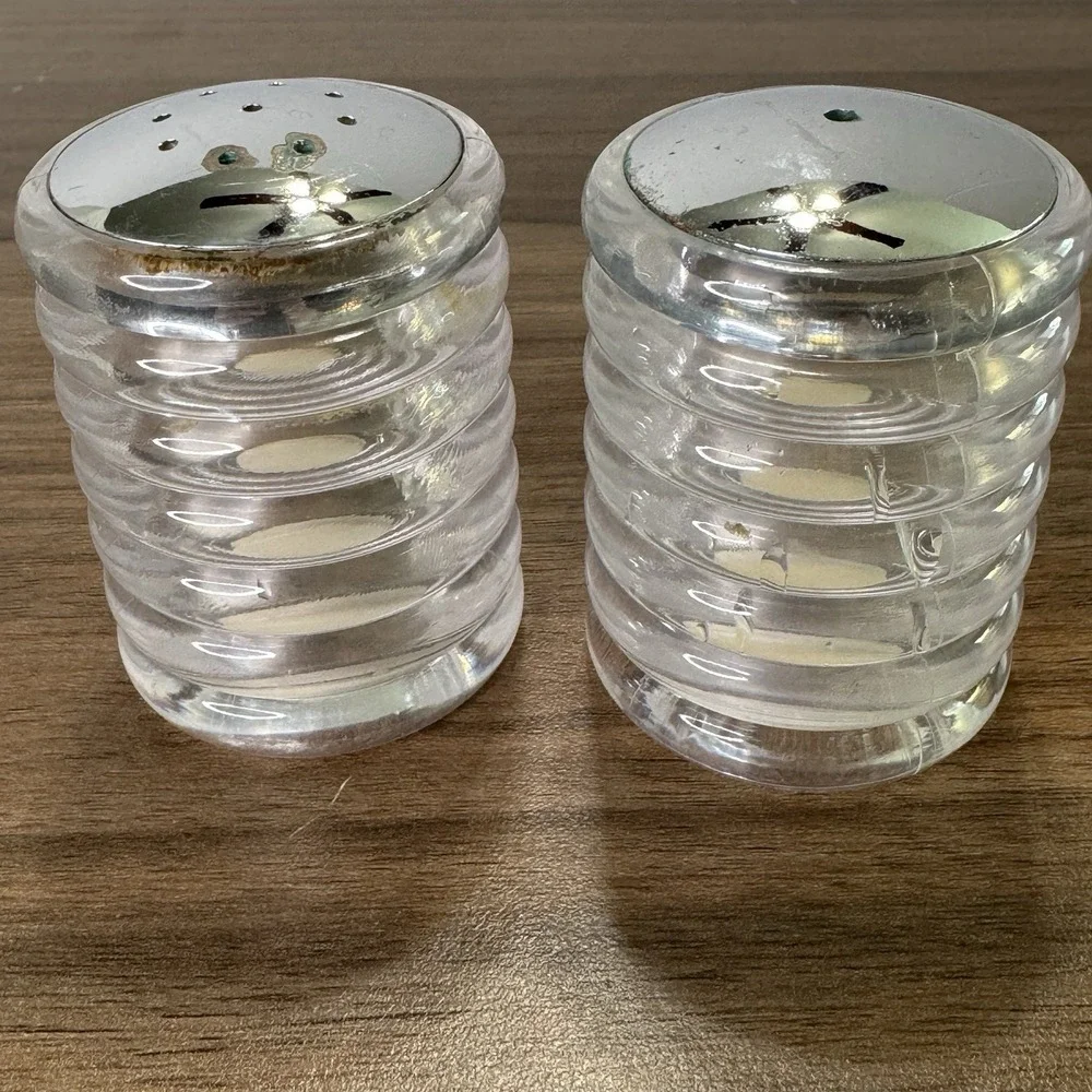 Vintage Cole And Mason England Ribbed Lucite Salt‎ & Pepper Shaker Set 2.75